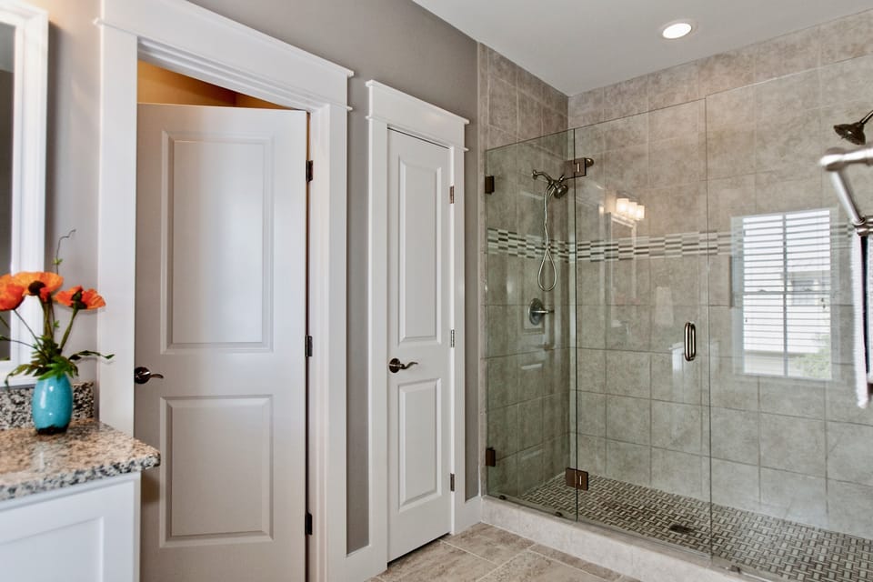 Private bathroom for the 2nd floor king bedroom