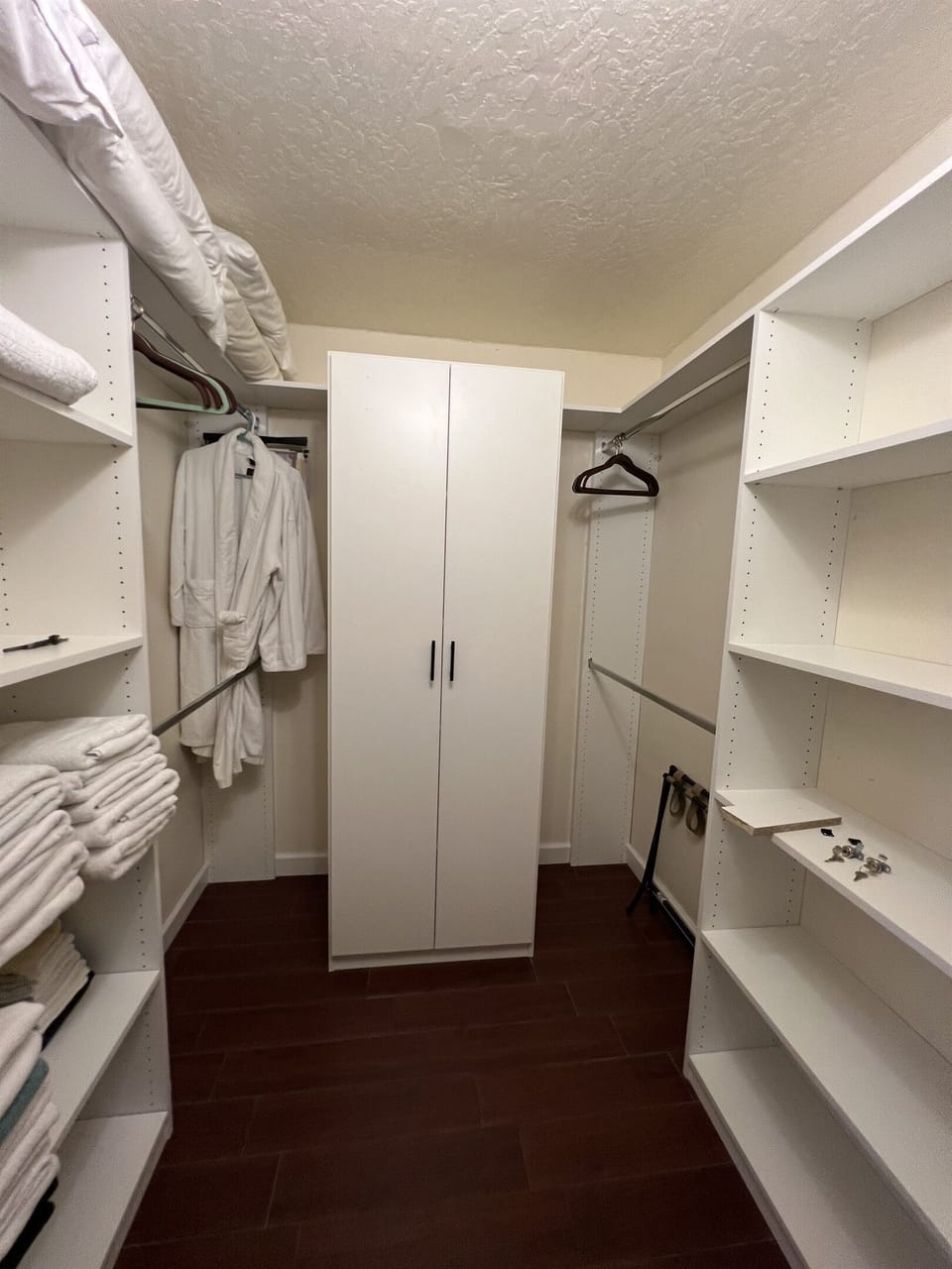 Custom Walk-in MB Closet