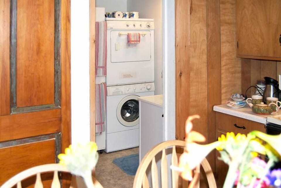 Washing machine and dryer