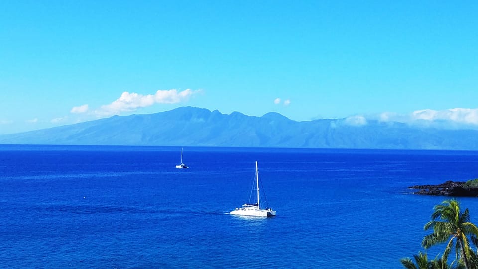 View from the lanai - looking at the Island of Molokai !!!
