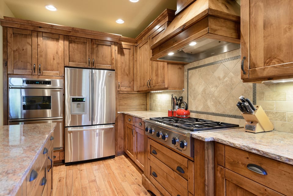 All clad cookware, chef knives and plenty of kitchen supplies. 