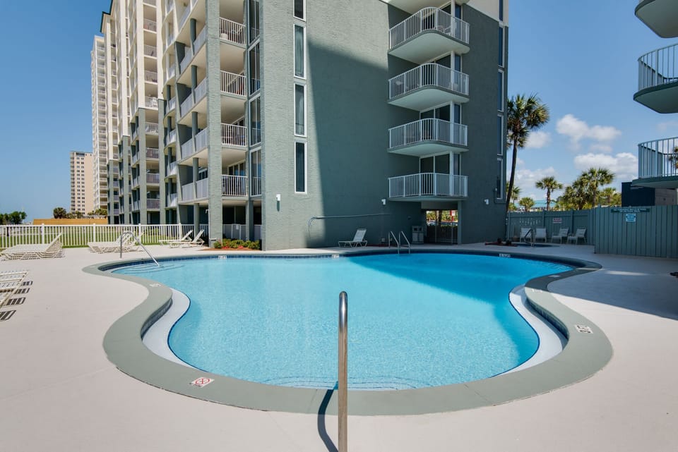 Polynesian Pools located between Towers 3 and 4 and 1 and 2.  Heated w/hot tubs