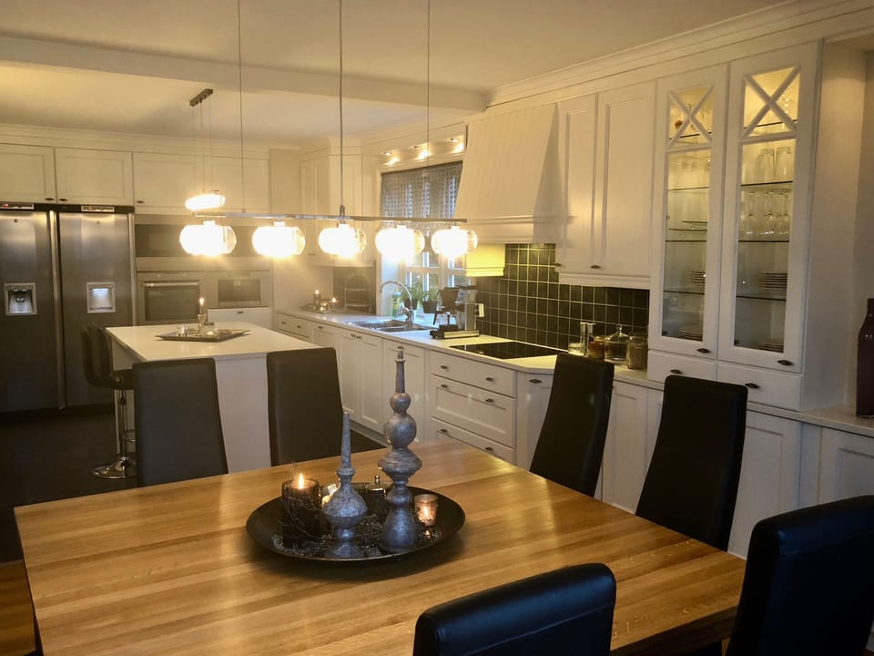 Kitchen and dining table