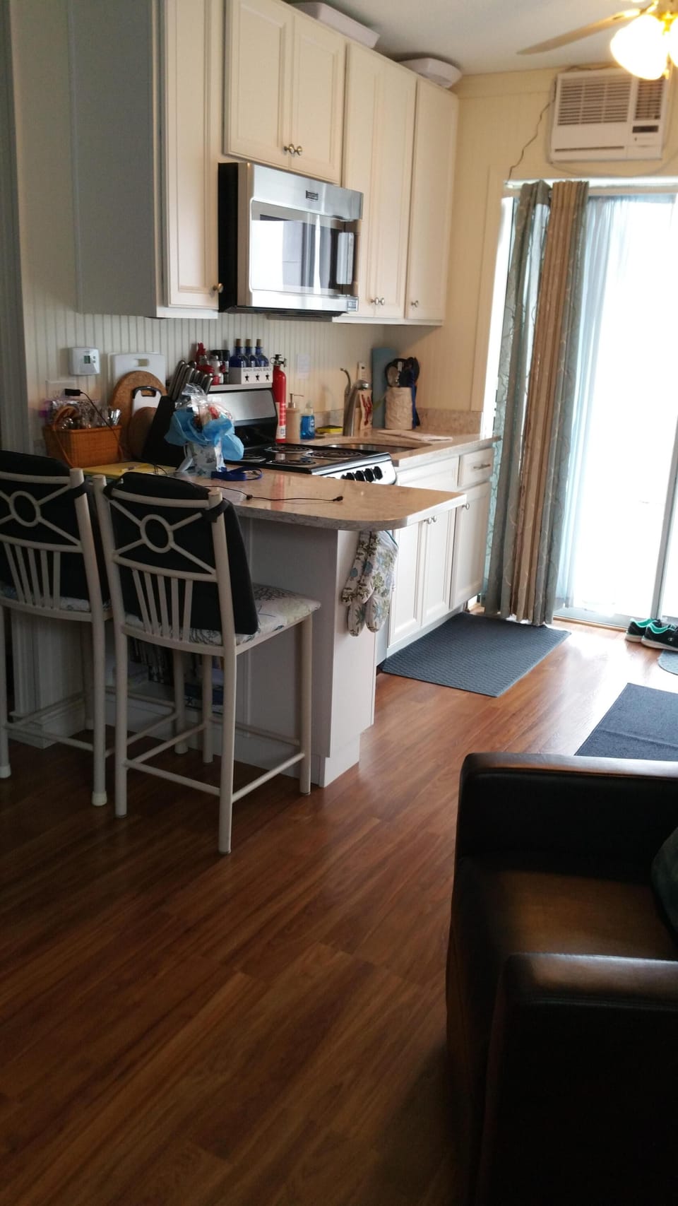 Fully equipped kitchen and seating for two