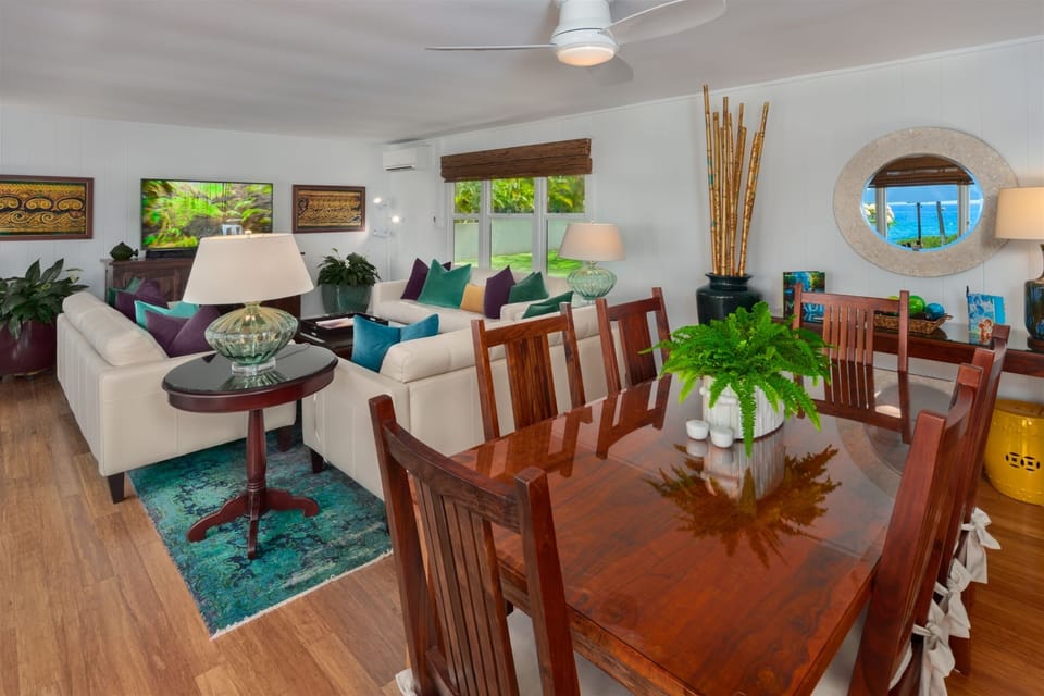 Wailea Sunset Bungalow - Ocean View Great Room with Dining for Six Leather Sofas