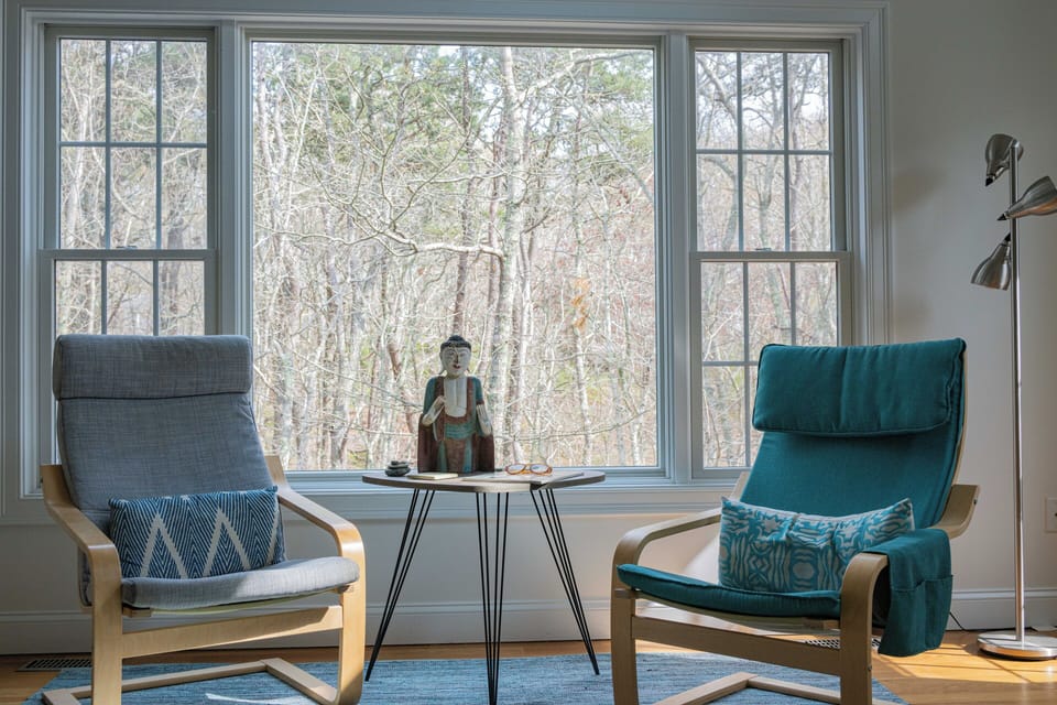 Living room - looking towards picture window