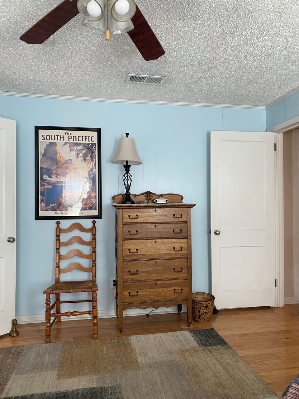 first floor bedroom #2 twin beds