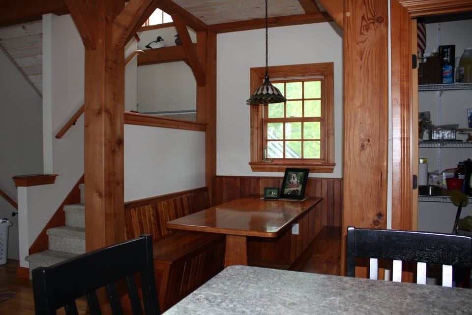 Breakfast nook - seats 6 to 8