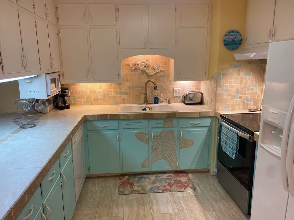 Full Kitchen