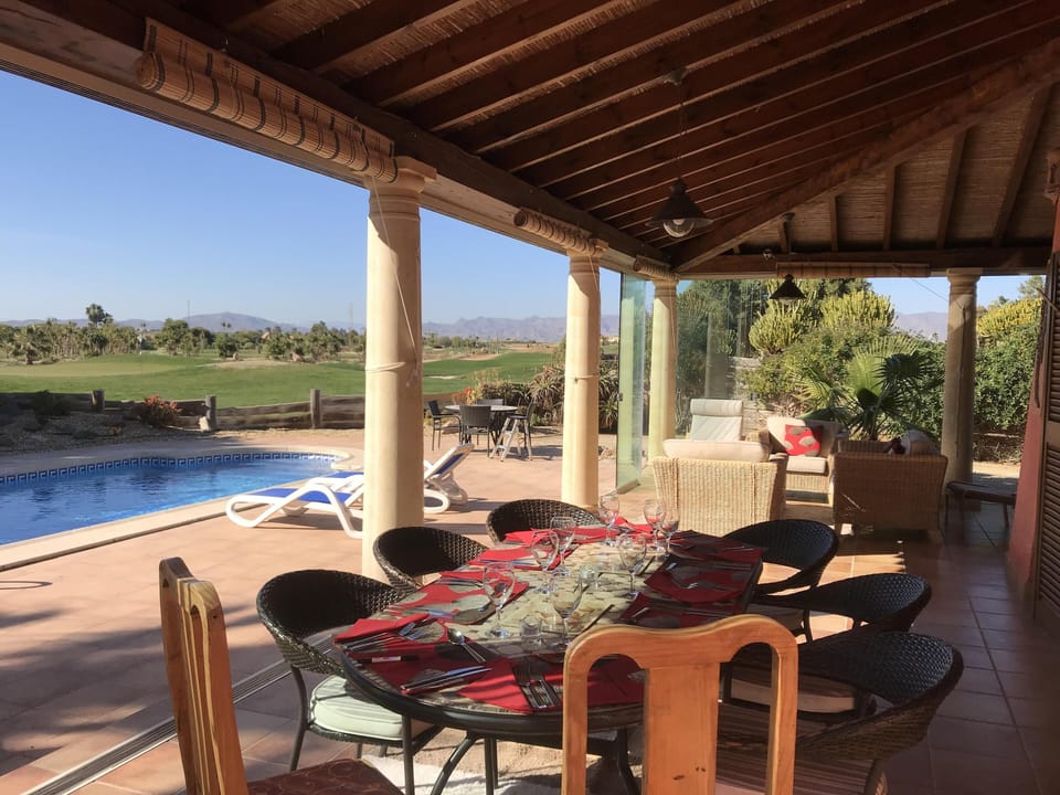 Outside dinning