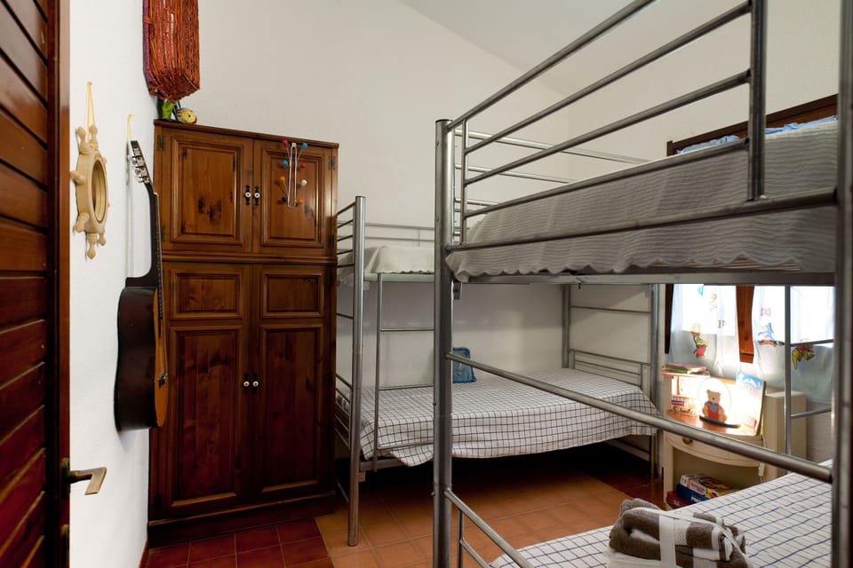 bedroom with two bunkbeds 
