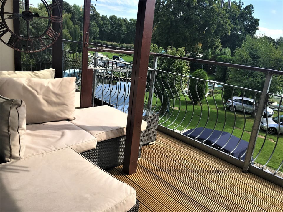 Balcony over the Marina