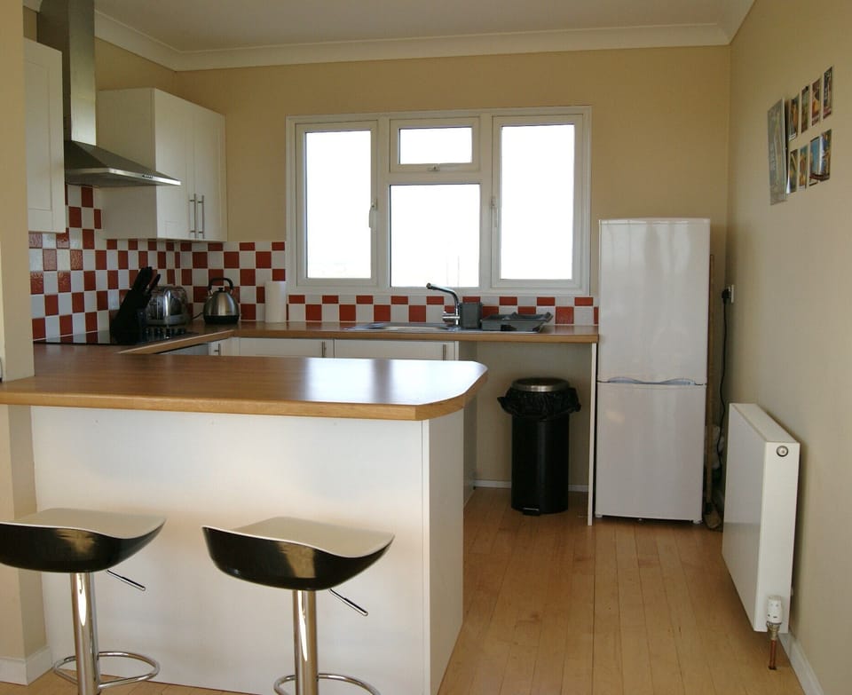 Well equipped, modern kitchen