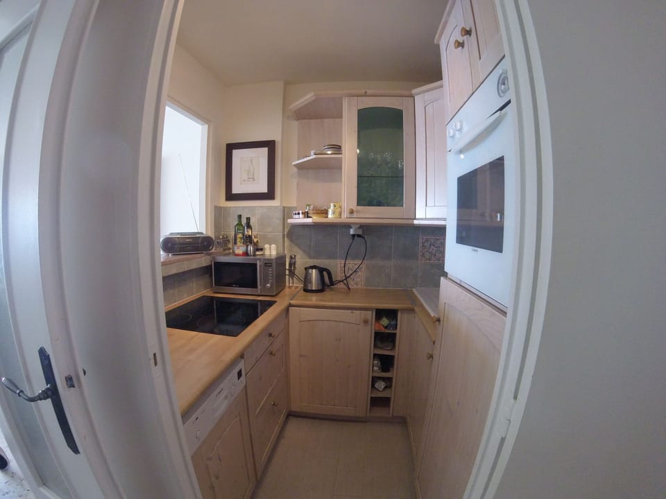 Fully equipped kitchen. Connected to lounge.