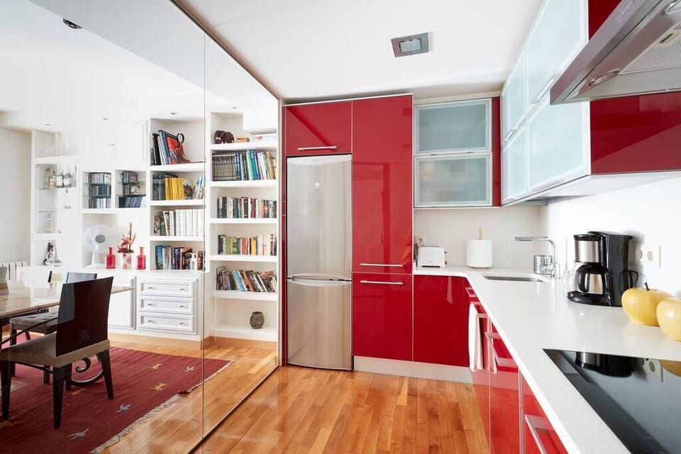 Kitchen equips - Refrigerator, coffee maker, toaster, etc.