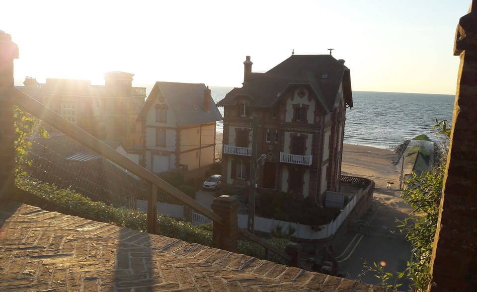 Beach/ocean view
