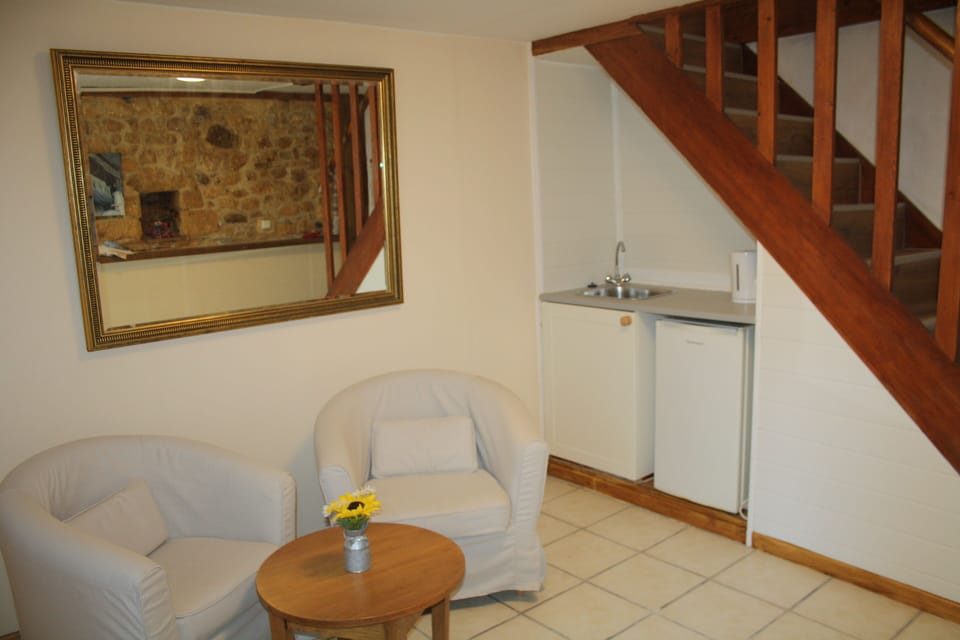 The kitchenette in the barn