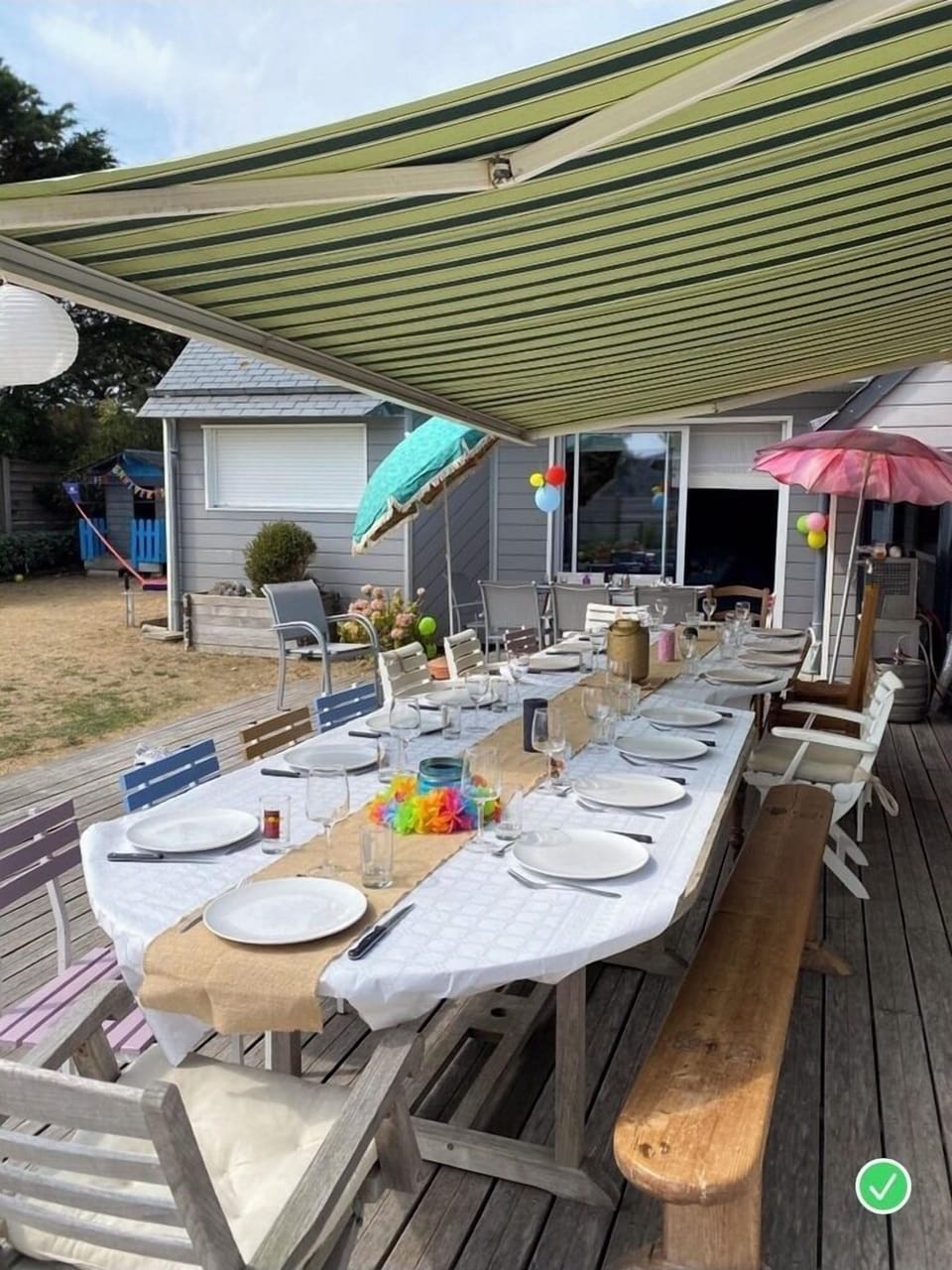 Outdoor dining
