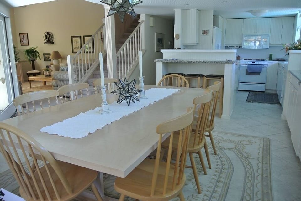 Kitchen/dining area