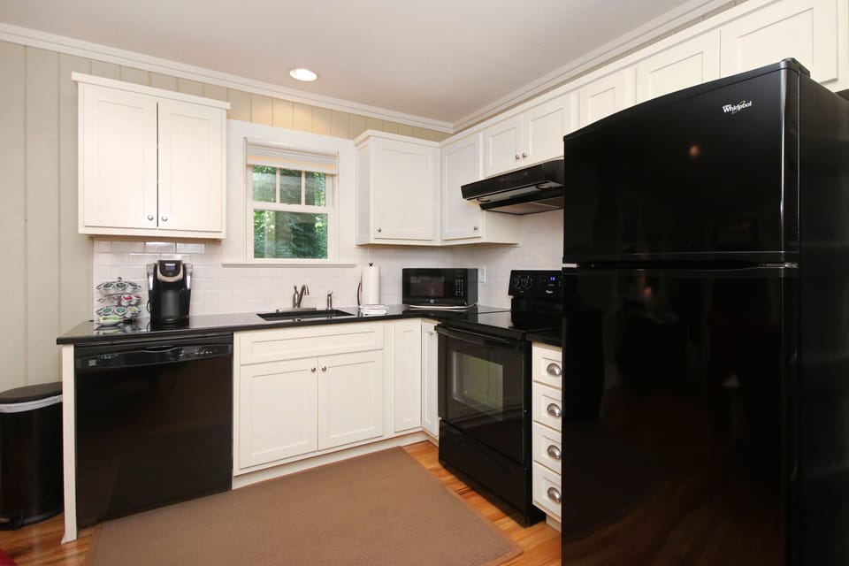 Full Kitchen.... everything you need for cooking full meals.