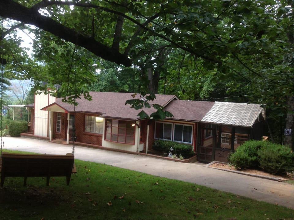 The Cozy Cabin is nestled in the Nat'l Forest yet has easy access - front drive.