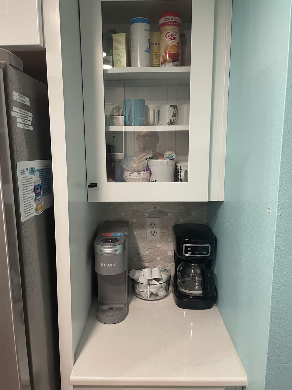 Kurig and drip coffee maker. Electric kettle also available.