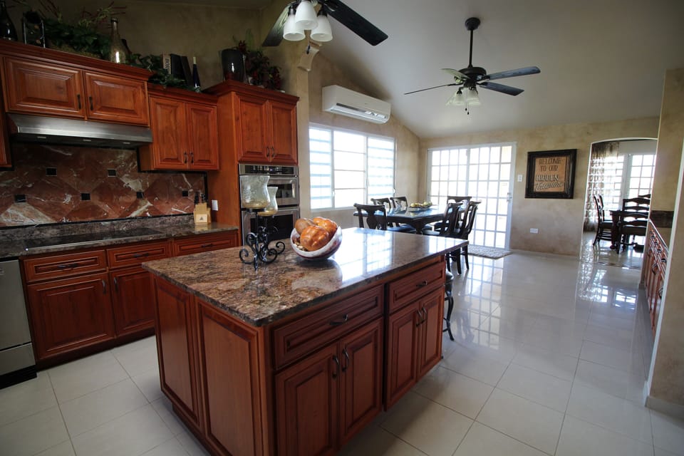 Gourmet Eat in Kitchen with seating for 8