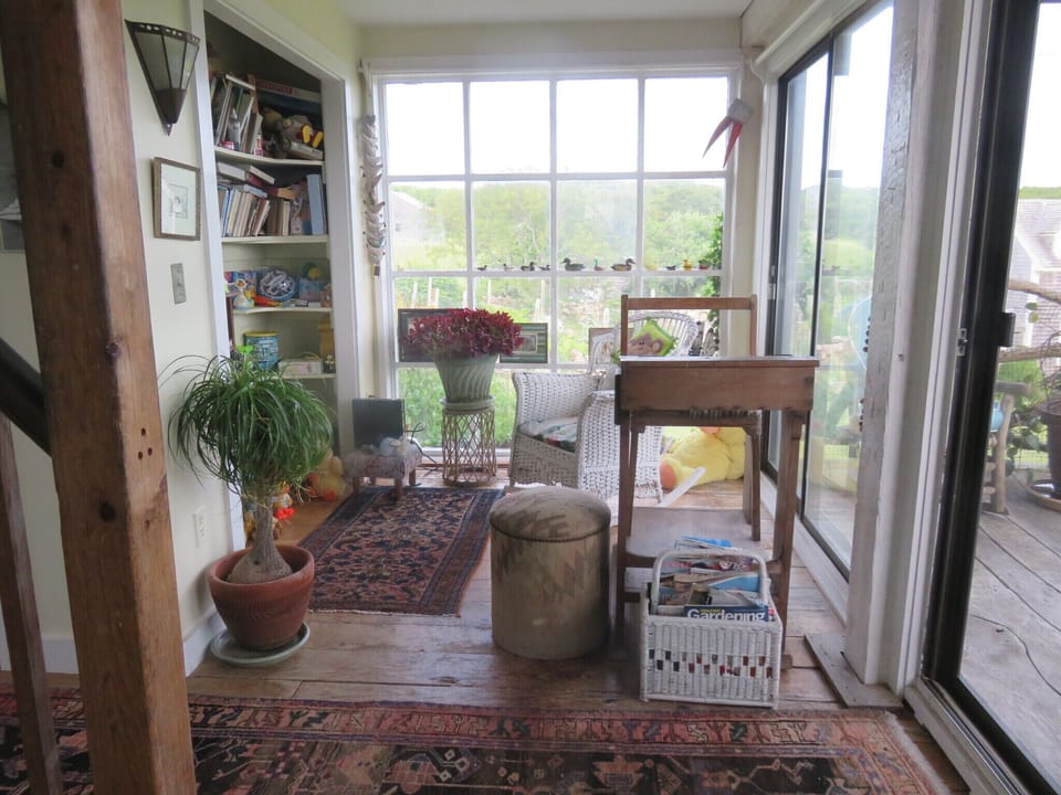Reading room and toy room