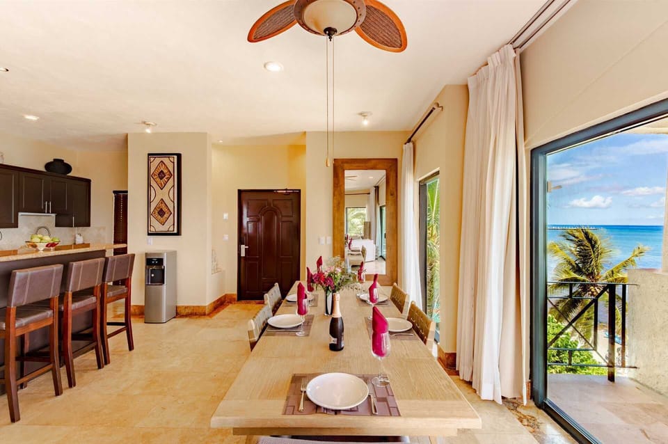 Elegant Dining Area