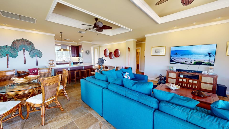 Great open concept living and dining room