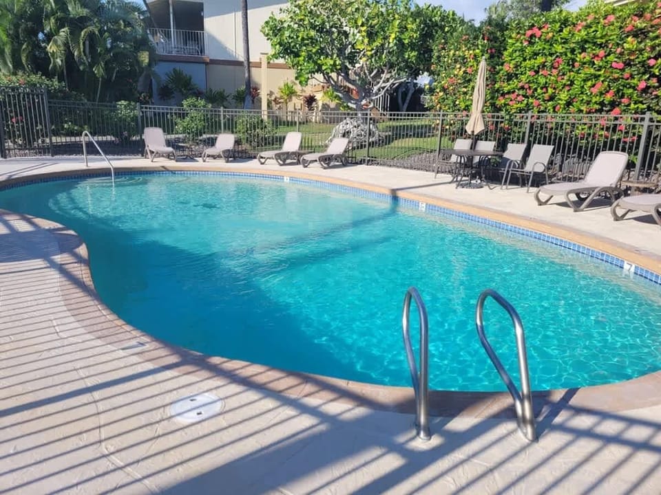 HOA pool
