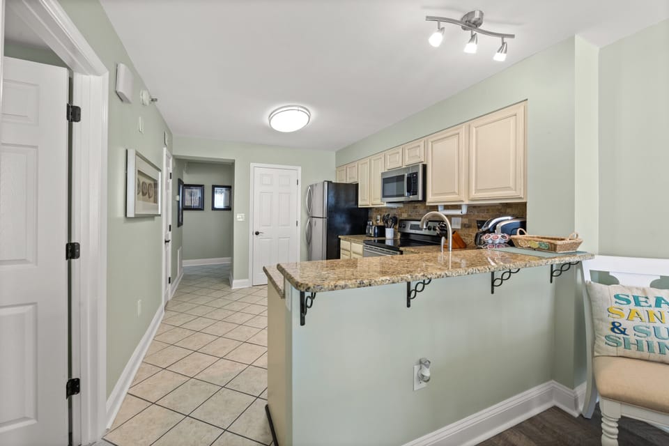 Dining/Kitchen 2023
