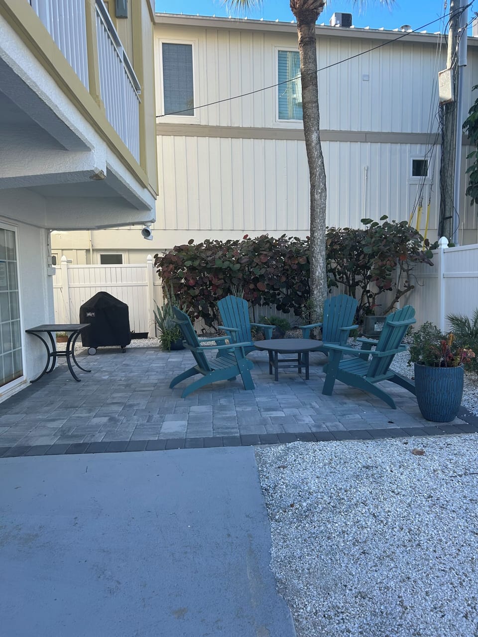 Back deck & Barbecque Area with outdoor shower