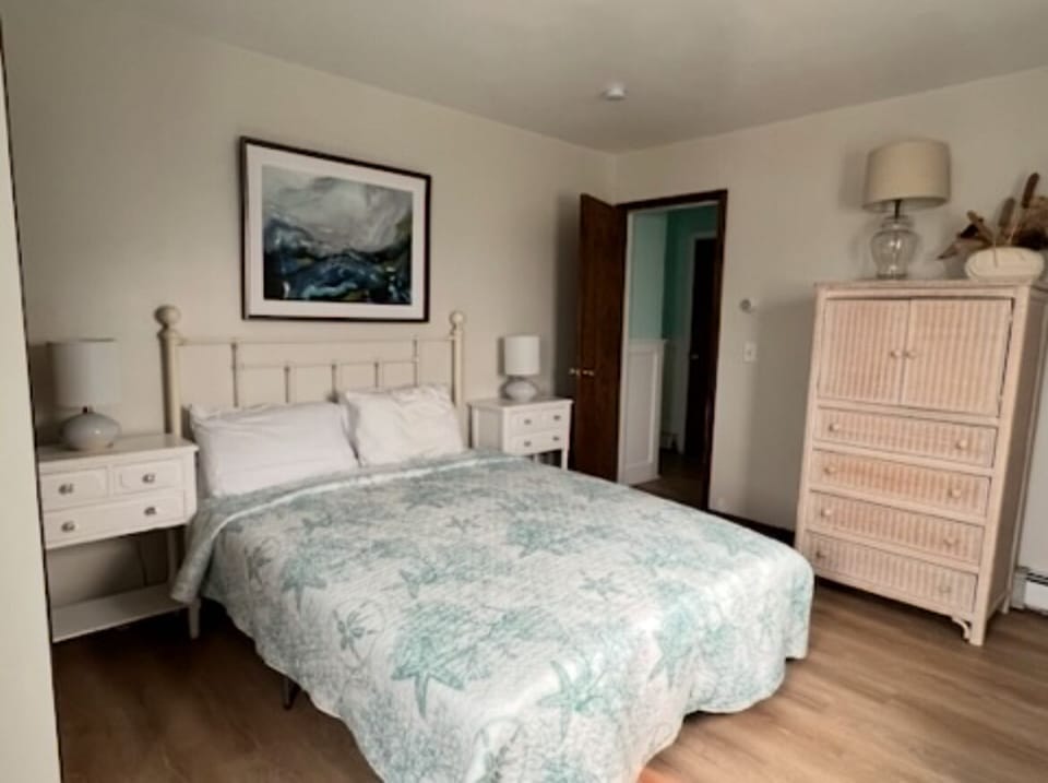 Upstairs Queen bedroom