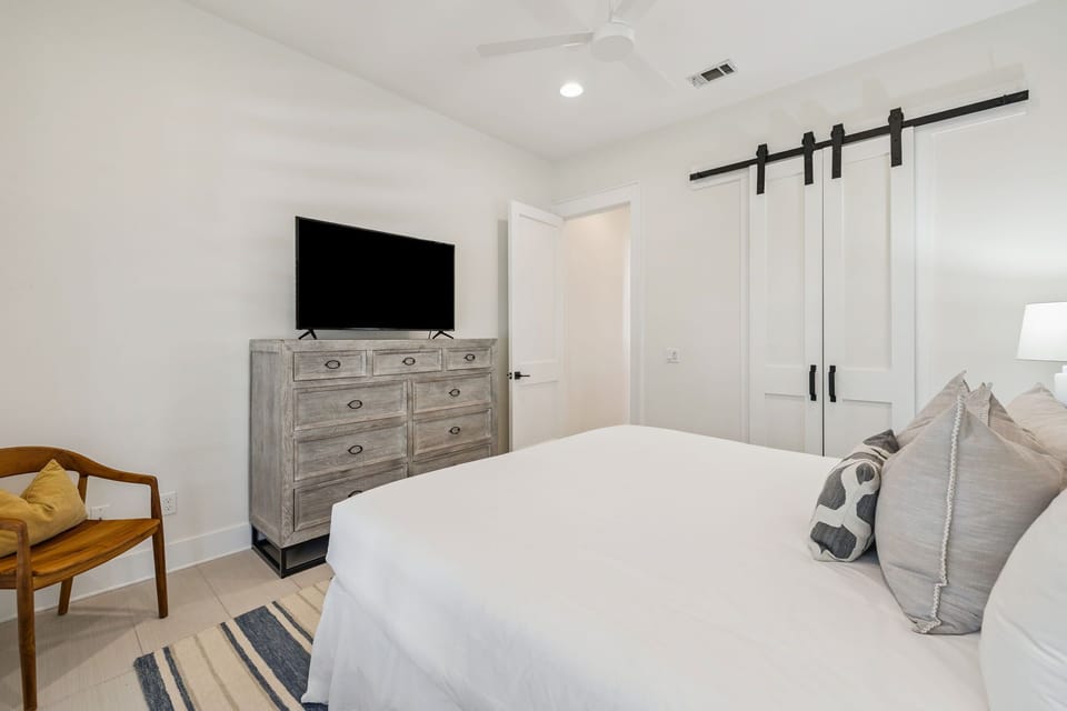 Front King Guest Suite - Equipped with a Flat-Screen TV