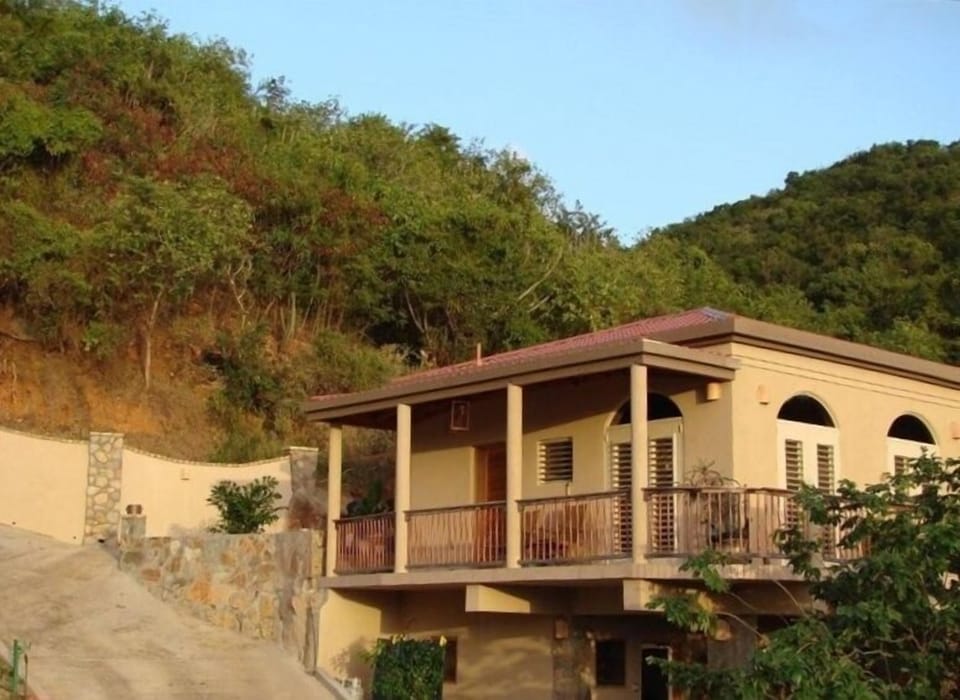 Rebecca's Fancy Cottage