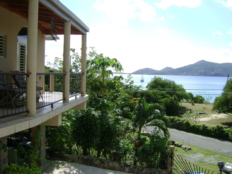 REBECCA'S FANCY ON HANSEN BAY