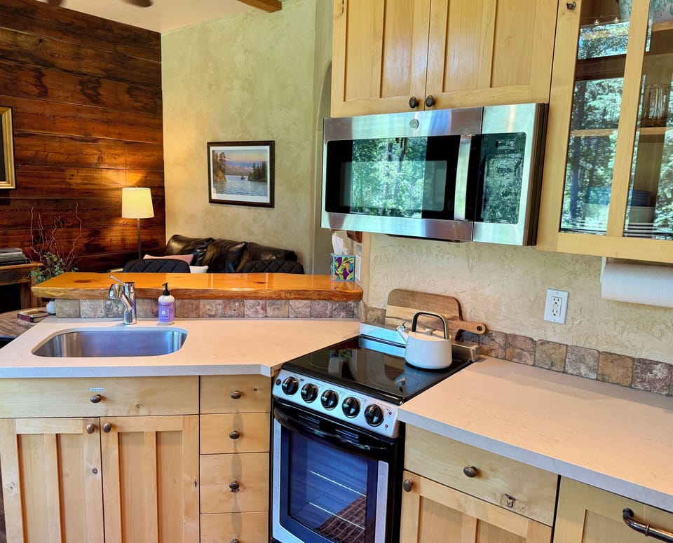 KITCHEN OPEN TO LIVING ROOM