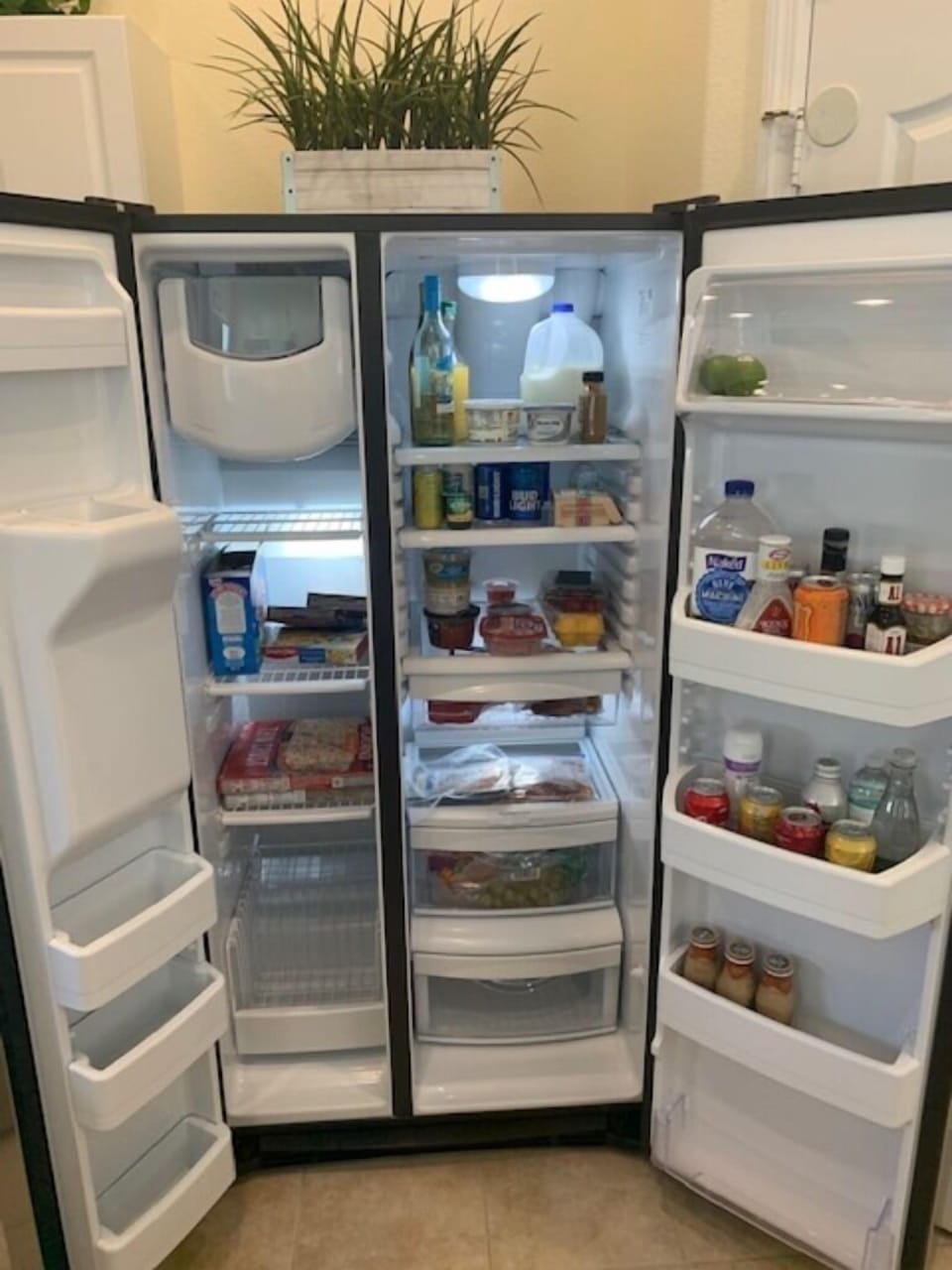 Large capacity refrigerator and ice maker