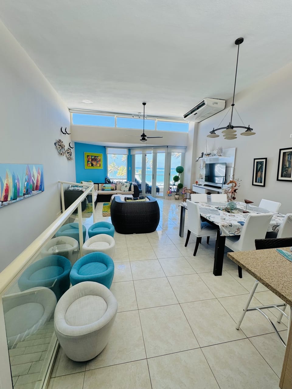 Beautiful ocean view when coming into apartment