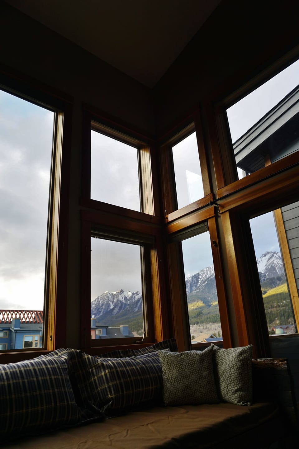 Curl up on the massive barnwood daybed to take in the equally massive views!