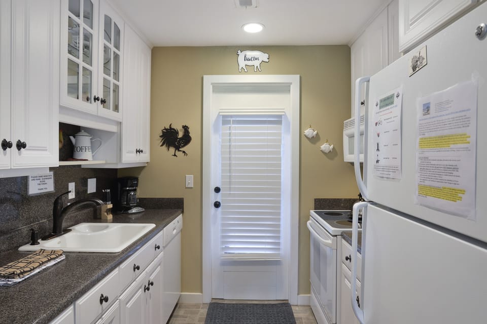 Fully equipped kitchen