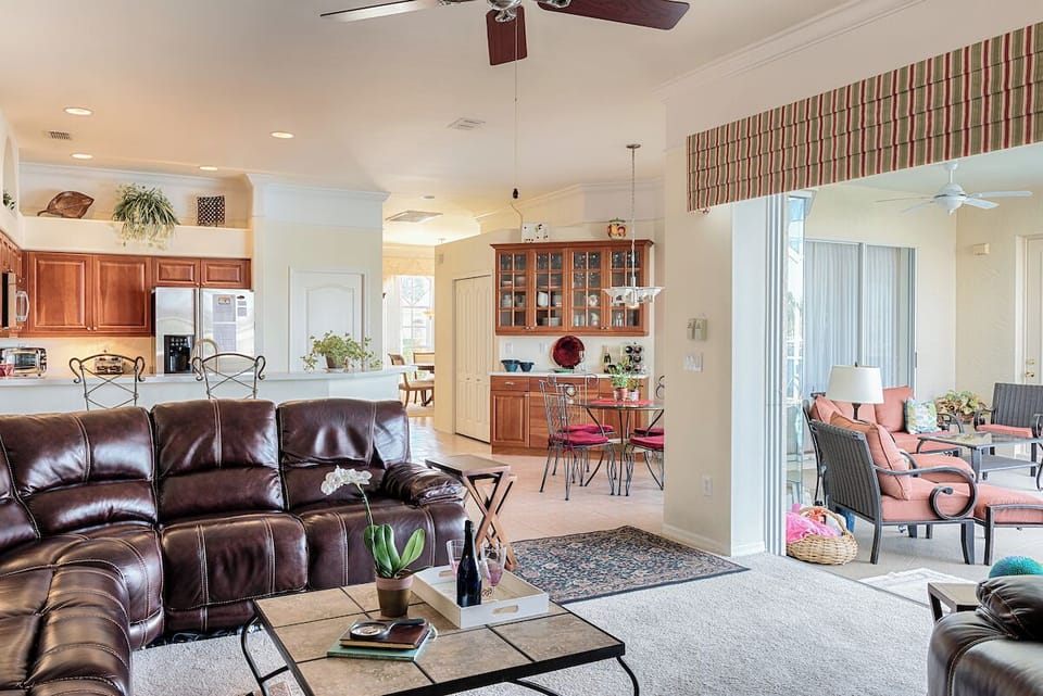 Spacious open floor plan connects the kitchen, family room and lanai 