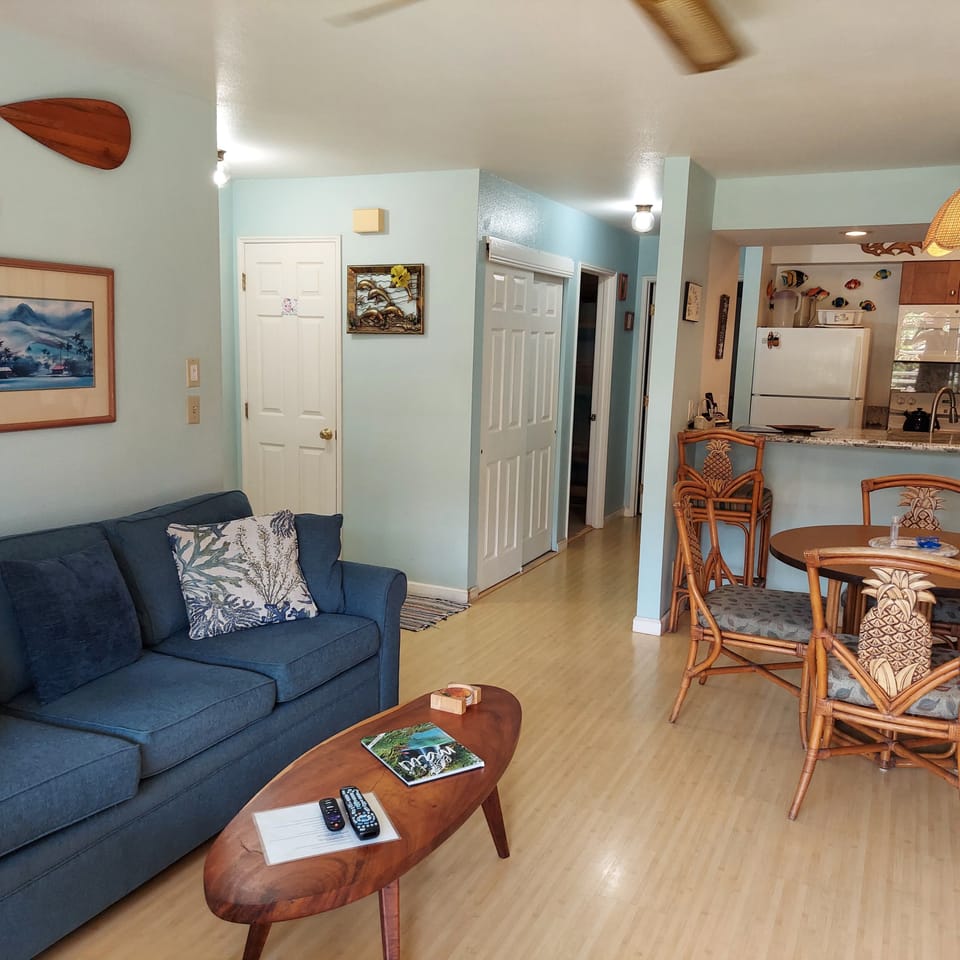 Beautifully decorated Kihei Bay Vista condo! Comfortable for 4 guests