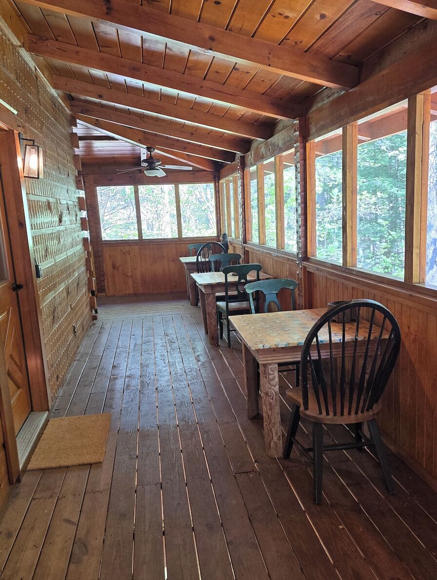 Screened eating porch