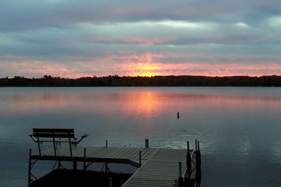 Nice 32ft pier & swim raft. Canoe provided. Boat rentals thru local marinas.