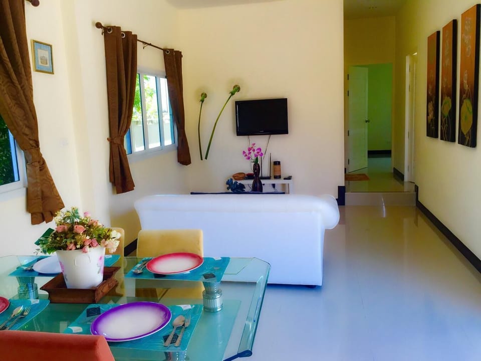 2 Bedroom house for 6 pax
