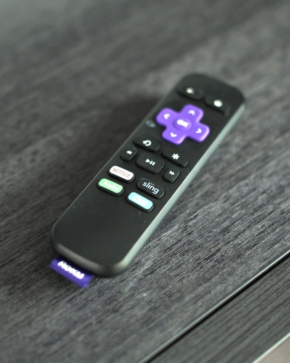 Four Roku-TVs with DirectTV Now, Netflix, Sling and Amazon.
