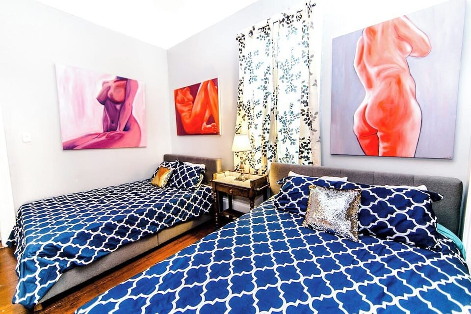 Bedroom - 2 queens