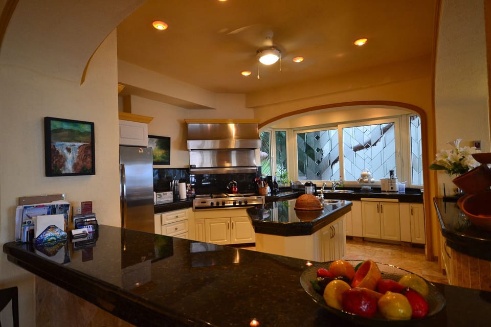 Entry level - Kitchen